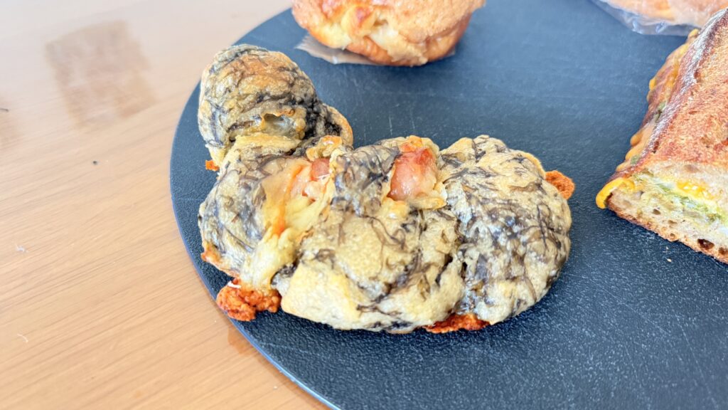 御影のパン屋さんeatのチーイソー