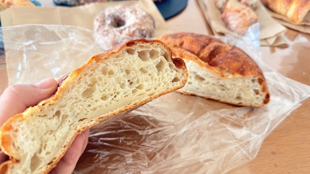 御影のパン屋さんeatの六甲丸の断面